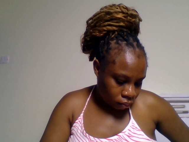 Ebonitah live cam on BongaCams