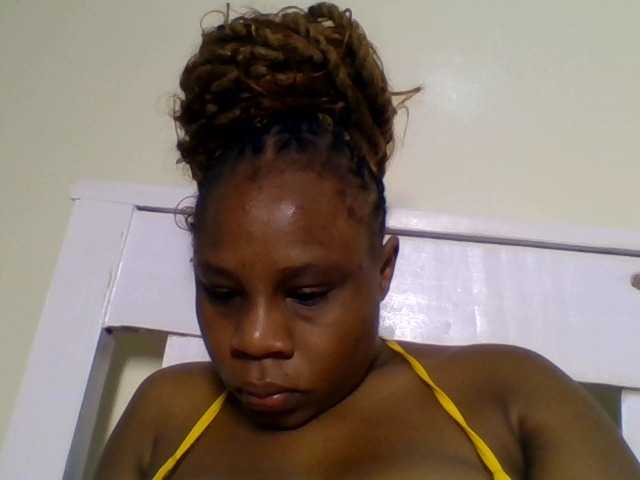 Ebonitah live cam on BongaCams