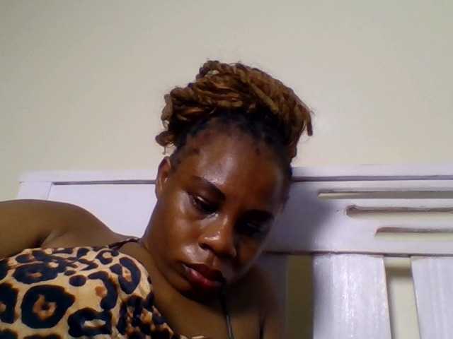 Ebonitah live cam on BongaCams