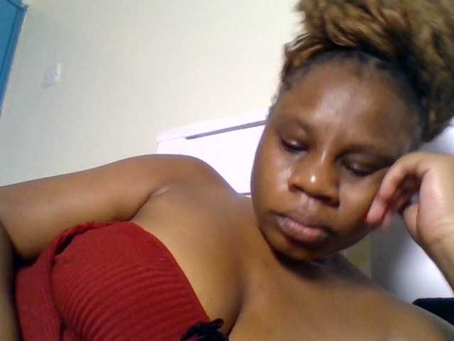 Ebonitah live cam on BongaCams
