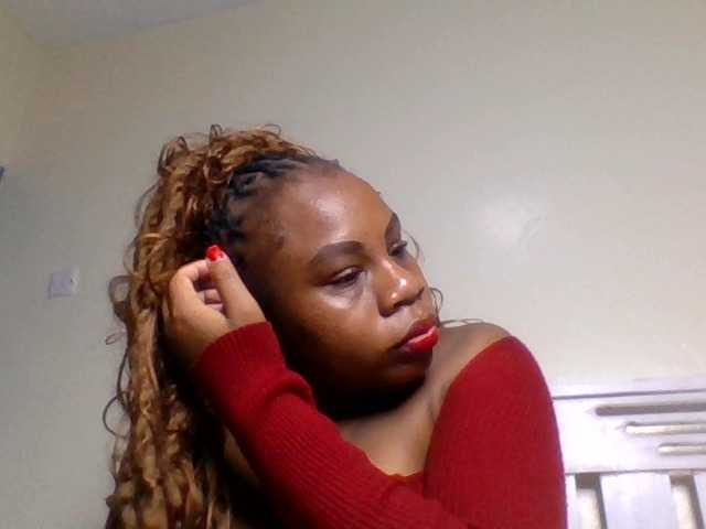 Ebonitah live cam on BongaCams