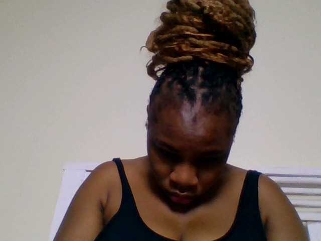 Ebonitah live cam on BongaCams