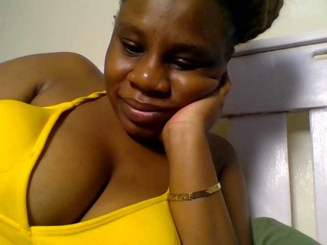 Ebonitah live cam on BongaCams