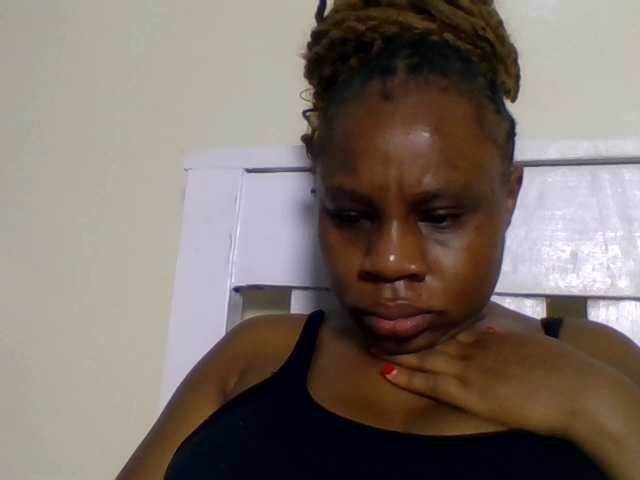Ebonitah live cam on BongaCams