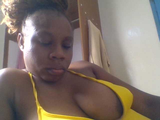 Ebonitah live cam preview