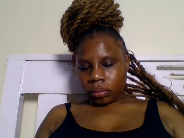 Ebonitah live cam on BongaCams