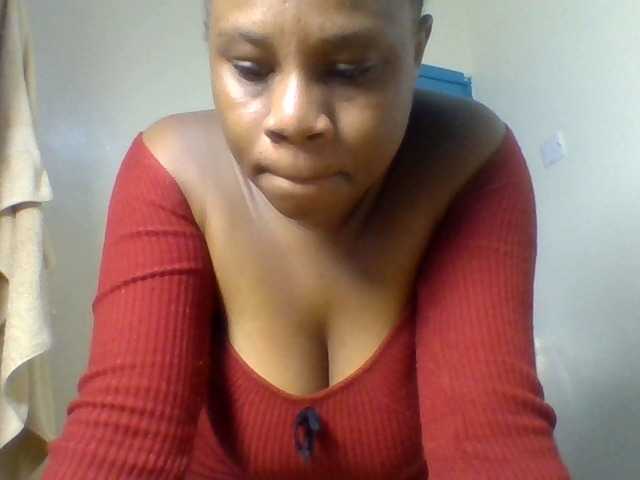 Ebonitah live cam on BongaCams