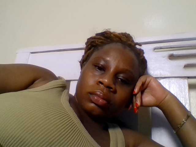 Ebonitah live cam on BongaCams