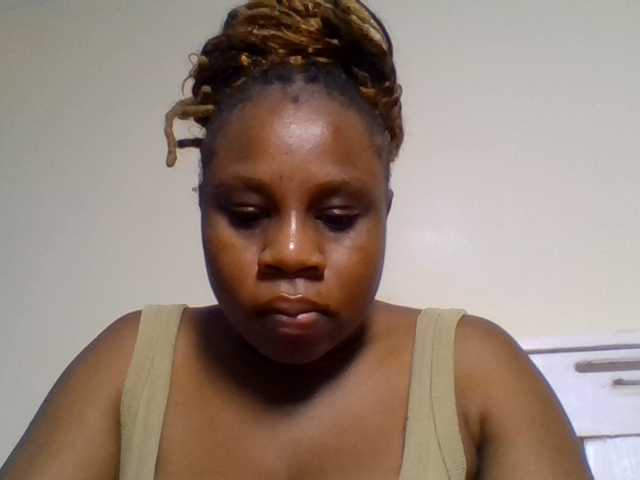 Ebonitah live cam on BongaCams