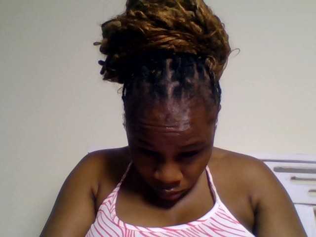 Ebonitah live cam on BongaCams