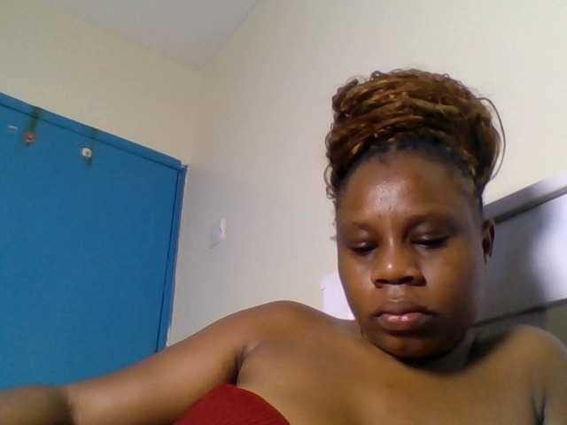 Ebonitah, en directo ahora en BongaCams