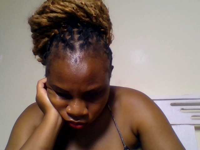 Ebonitah live cam on BongaCams
