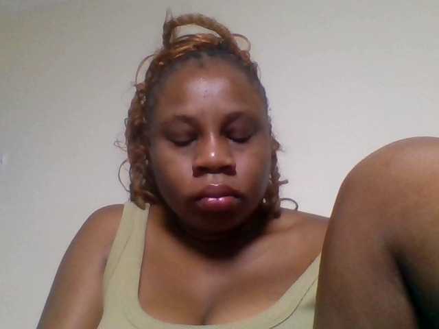 Ebonitah live cam on BongaCams