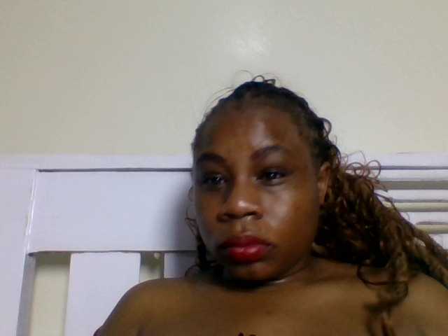 Ebonitah live cam on BongaCams