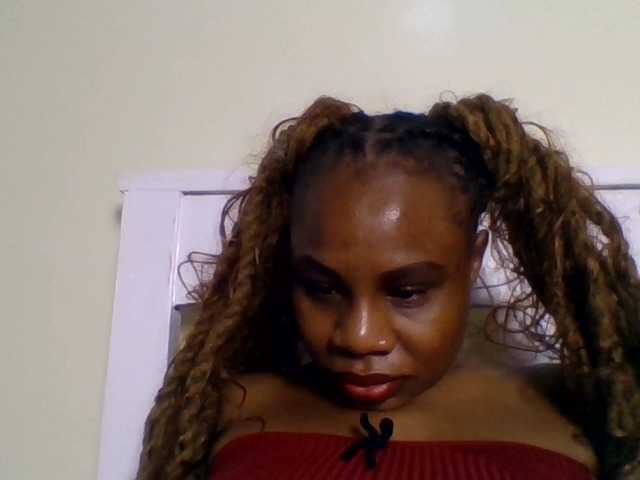 Ebonitah live cam preview
