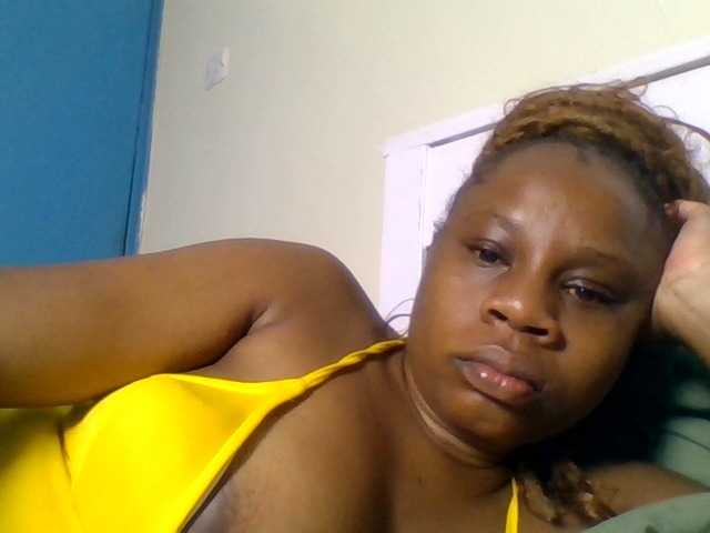 Ebonitah live cam on BongaCams