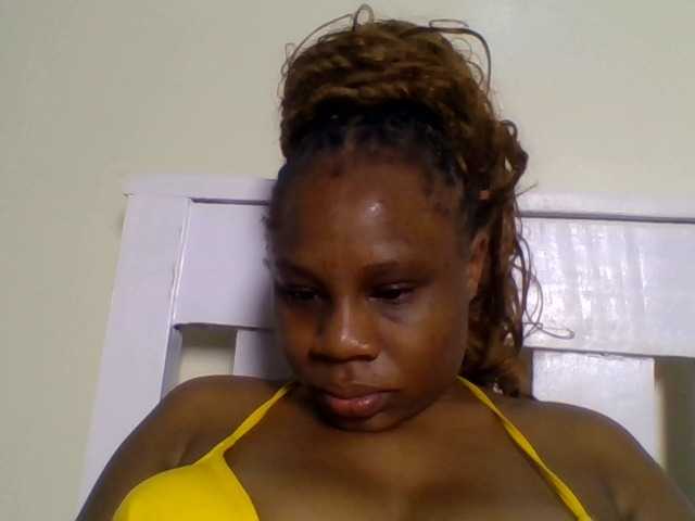 Ebonitah live cam on BongaCams