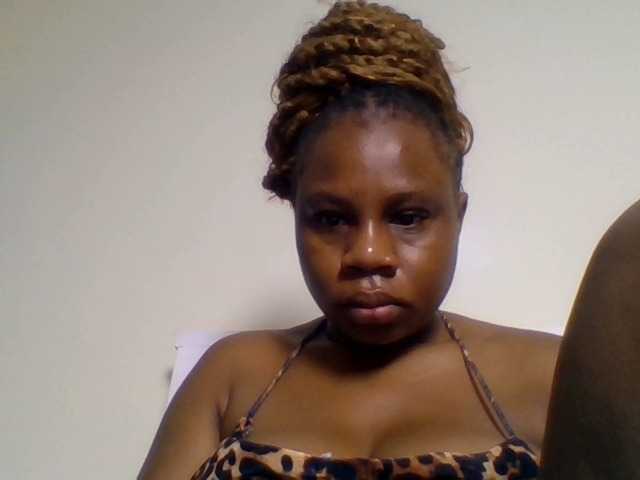 Ebonitah live cam on BongaCams
