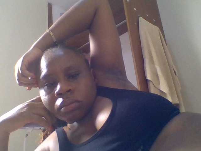 Ebonitah live cam on BongaCams
