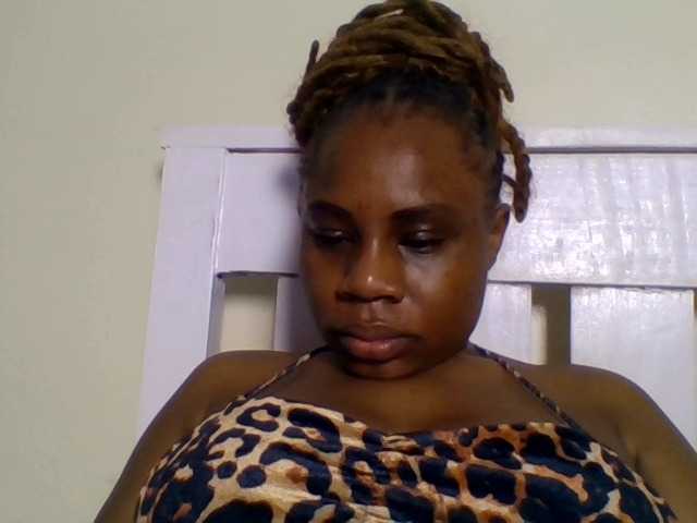 Ebonitah live cam on BongaCams
