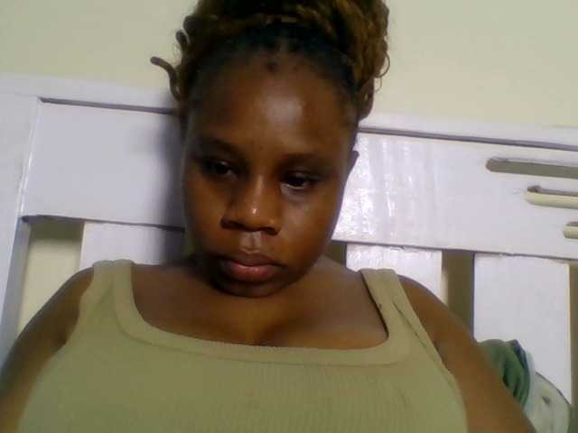 Ebonitah live cam on BongaCams
