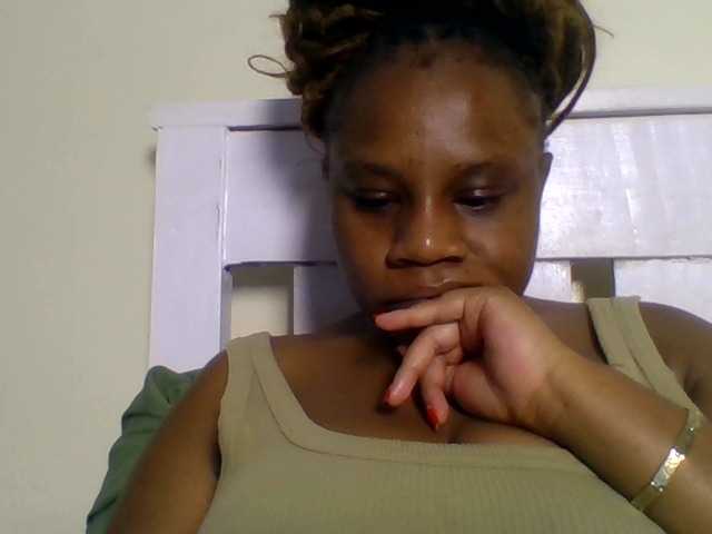 Ebonitah, live now on BongaCams