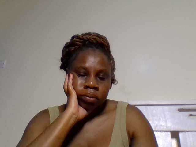Ebonitah live cam on BongaCams