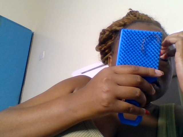 Ebonitah live cam on BongaCams