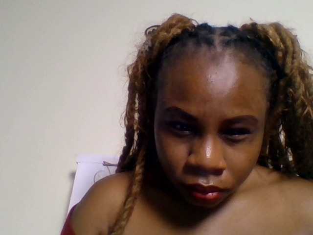 Ebonitah live cam on BongaCams
