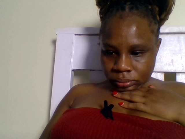 Ebonitah, live now on BongaCams