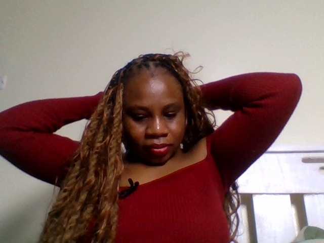 Ebonitah live cam on BongaCams