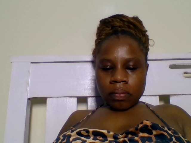 Ebonitah live cam on BongaCams