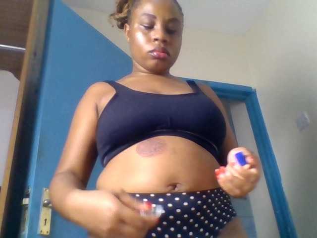 Ebonitah live cam on BongaCams