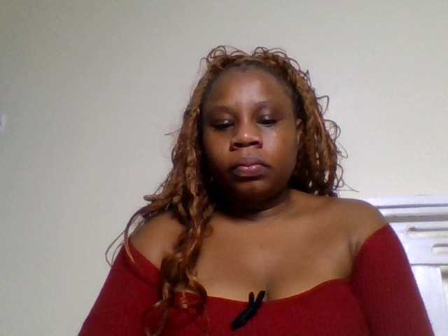 Ebonitah live cam on BongaCams