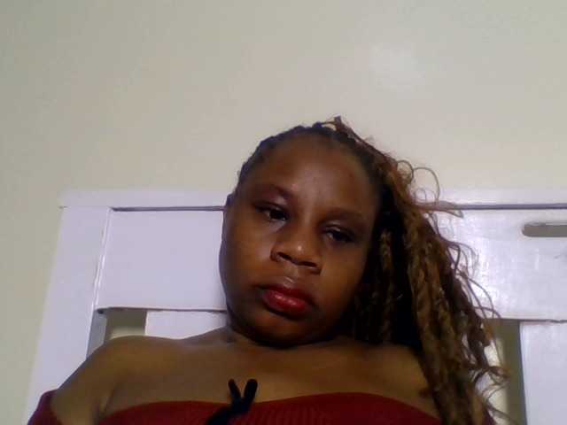 Ebonitah live cam on BongaCams