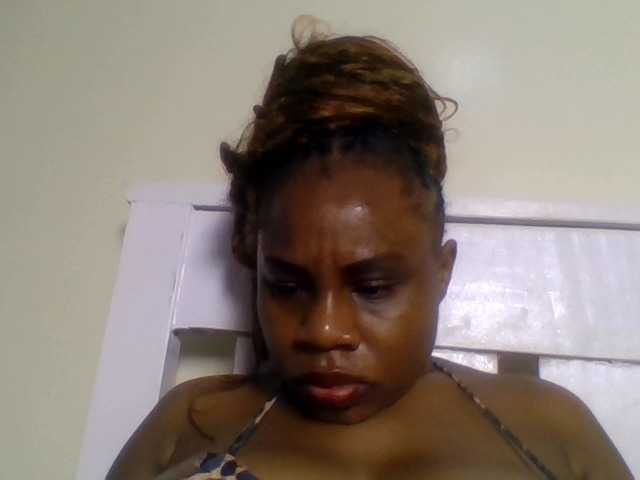 Ebonitah live cam preview