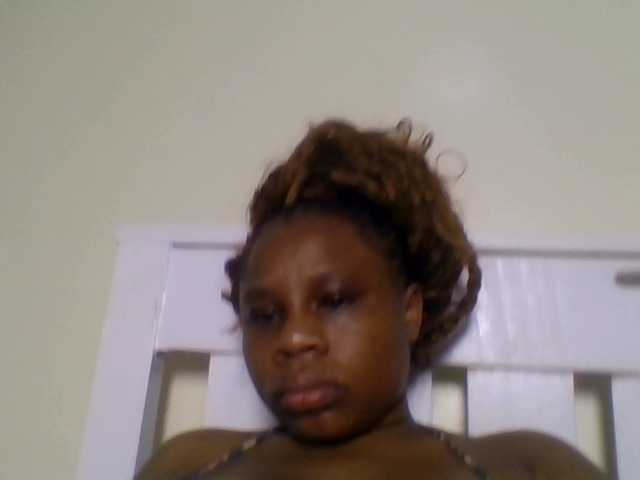 Ebonitah live cam on BongaCams