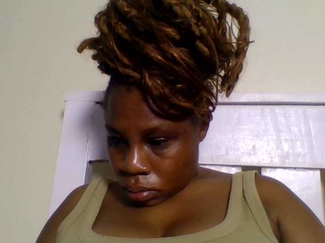 Ebonitah live cam preview