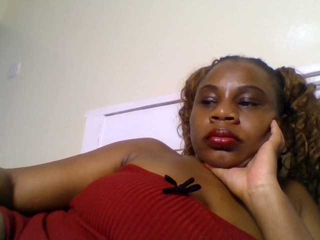 Ebonitah live cam on BongaCams