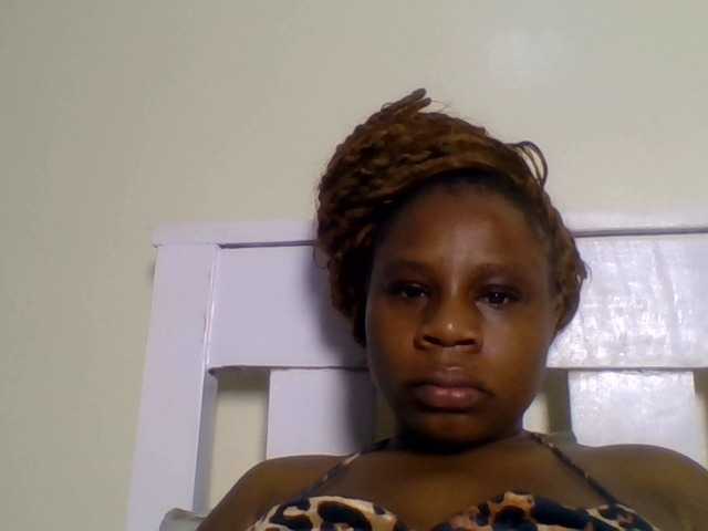 Ebonitah live cam on BongaCams