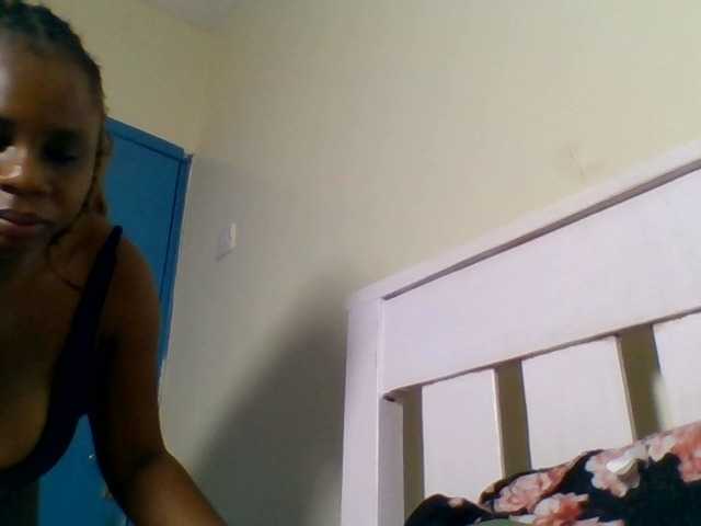 Ebonitah live cam on BongaCams