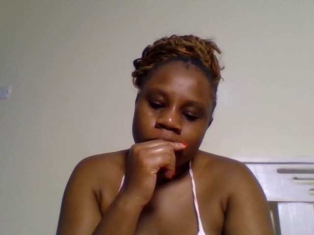 Ebonitah live cam on BongaCams