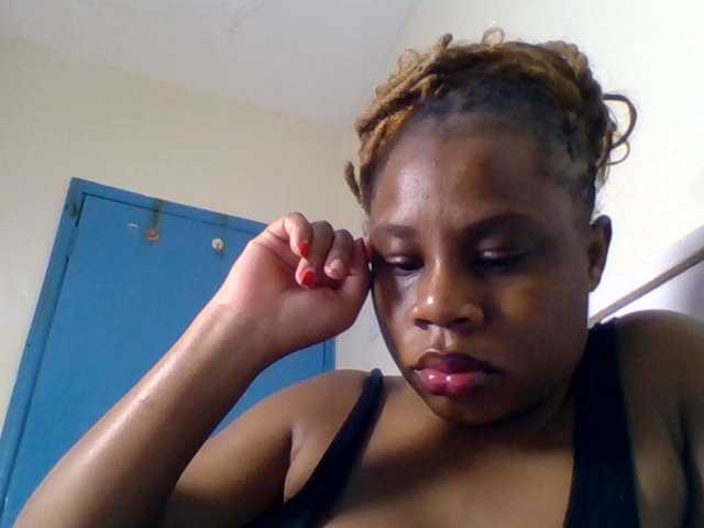 Ebonitah live cam on BongaCams