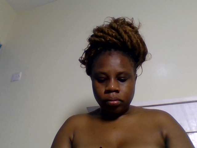 Ebonitah, en directo ahora en BongaCams