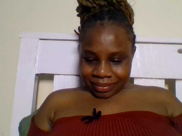 Ebonitah live cam on BongaCams