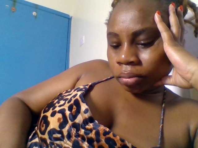 Ebonitah live cam on BongaCams