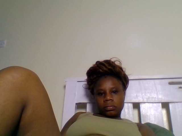 Ebonitah live cam on BongaCams