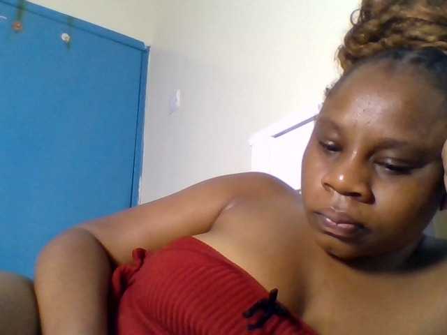 Ebonitah live cam on BongaCams