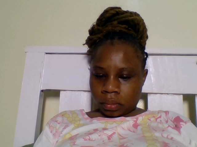 Ebonitah live cam on BongaCams