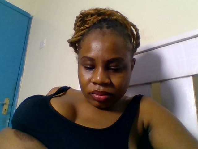Ebonitah live cam on BongaCams